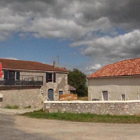 Sérignac L'Oratori : Chambre La Gabarre מראה חיצוני תמונה