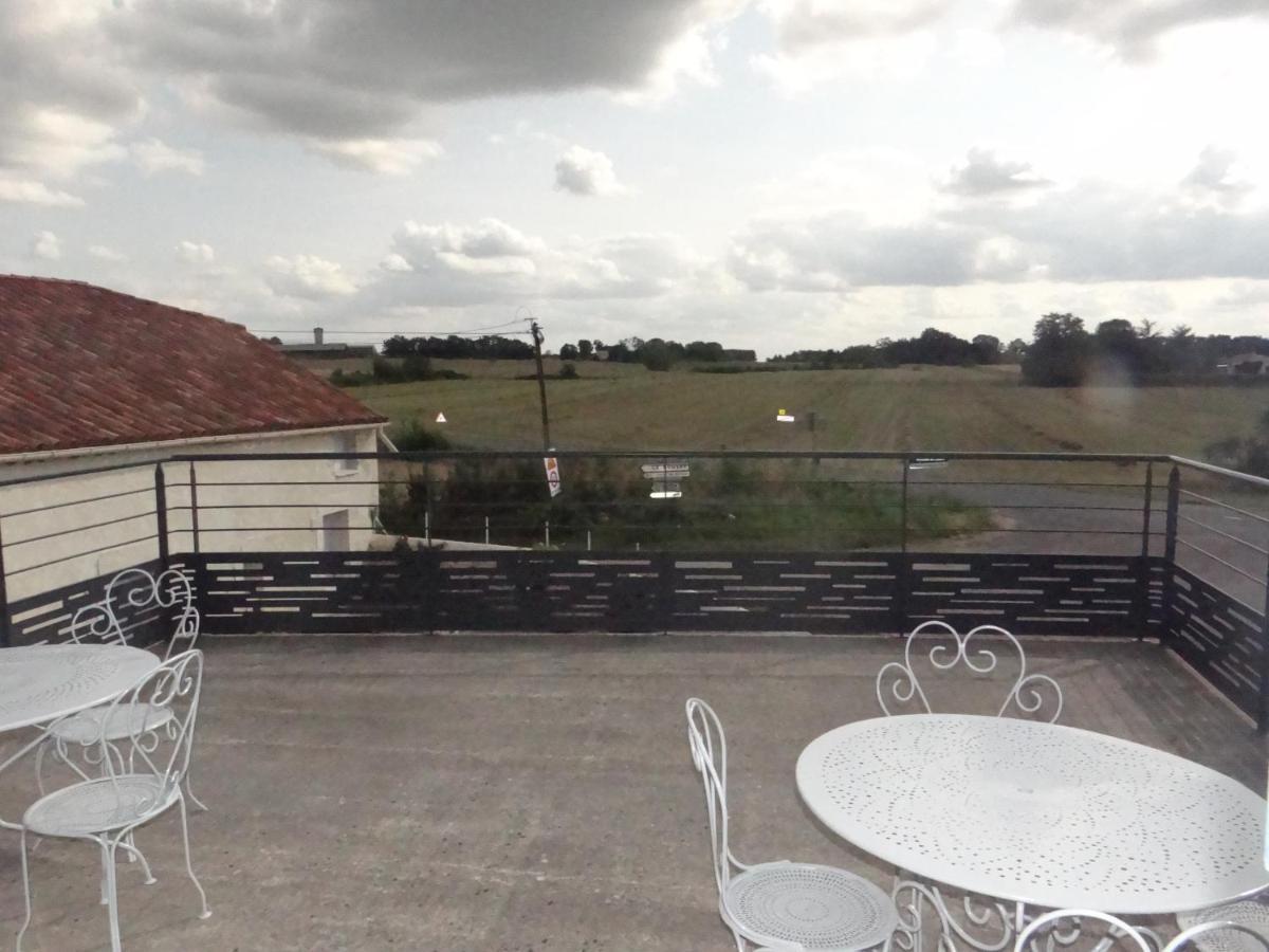 Sérignac L'Oratori : Chambre La Gabarre מראה חיצוני תמונה